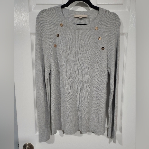Loft Light Gray Long Sleeve Button Trim Sweater in Size XXL - Picture 2 of 12
